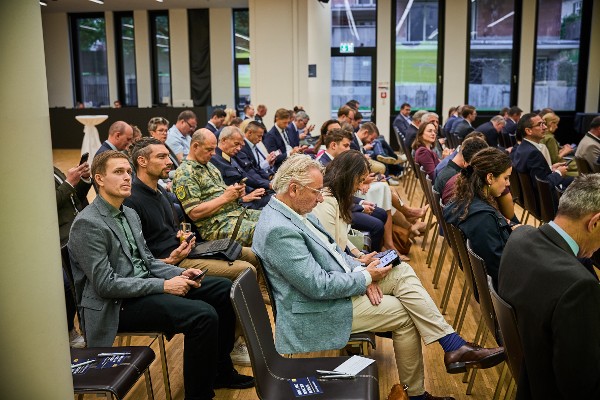 Zuhörer im Publikum
Foto: Franz Gleiß